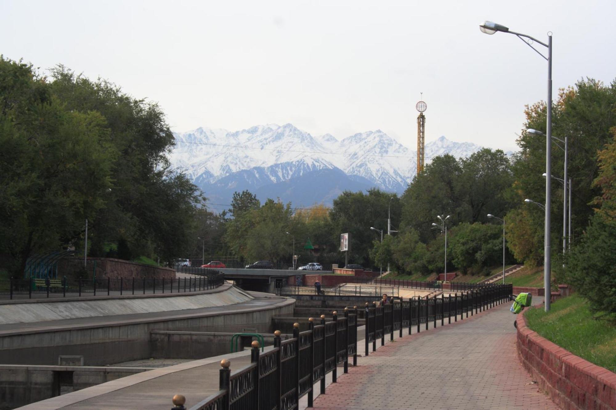 Nadezhda Apartments On Kazybek Bi St. Almaty Exterior foto